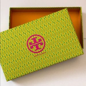 Tory Burch Long wallet or crossbody bag box